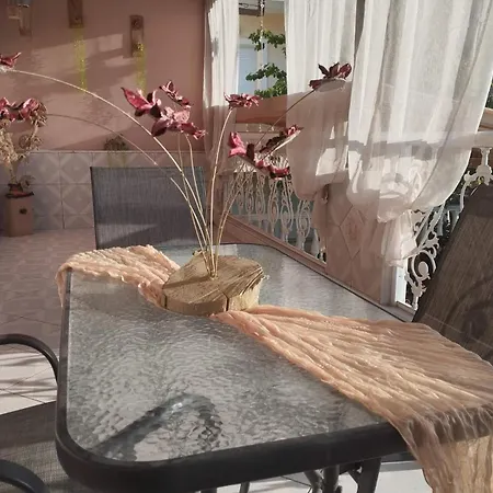 Tsekis House Appartement